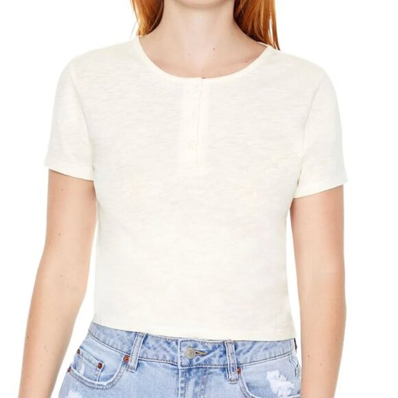 Forever 21 Medium White Buttoned Cotton Tee NWT - Picture 1 of 4